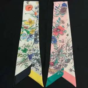 [애슬릿] 쁘띠 스카프 미니 여성 꽃 가을 간절기 타이 방도