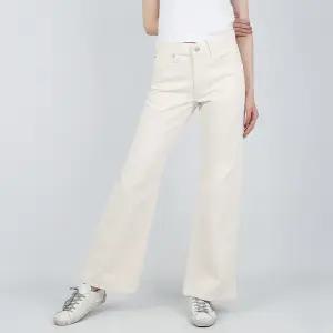 리바이스 여성 청바지 94 배기 부츠컷 아이보리 A87160010 S