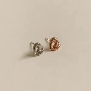 [라일리의류] Rly (925 Silver) Pretzel heart earrings E 86