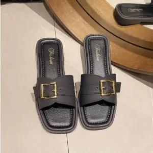 [오노마] ONM 여성용 내츄럴 스타일 다양한활용 깔끔한 버클 슬리퍼