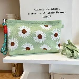 [셀러에이드]WL 미니 니트 크로스 백 파우치 가방 연그린 데이지 데일리백