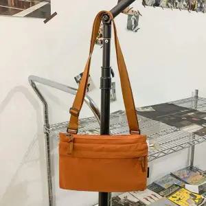 [에이치플러스몰]WL 여행 산책 핸드폰 가방 여자 미니 크로스 백 탄 지갑가방