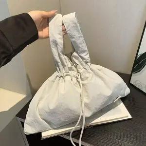 [에이치플러스몰]WL 여성 가벼운 토트 백 대학생 직장인 손 가방 아이보리