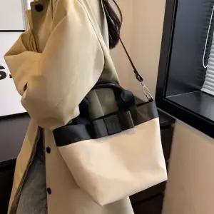 [에이치플러스몰]WL 여성 데일리 크로스 토트 백 직장인 토드 가방 살구 크로스토트백