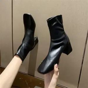 3컬러 여성 사선 디자인 베이직 앵클부츠 C7089