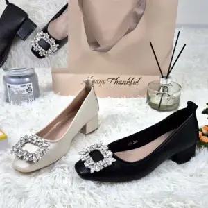 [제이시]제이시 3cm 여자구두 소가죽 큐빅 원피스 펌프스 K445