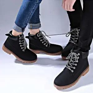 인기상품 남여공용 깔끔 베이직 굽 3.5cm 기본스타일 워커 부츠 [W95F76D_260408]