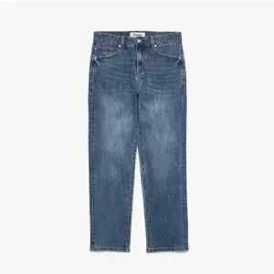 [롯데백화점]플레이즈 남성 슬림 크롭 스트레이트 핏 데님팬츠 (PJTF5NKM505)