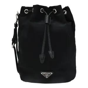 프라다 리나일론 삼각로고 여성 파우치 1NS369 R067 F0002