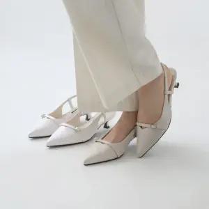 [SOVO] 베쥬르 미들힐 슬링백 4cm