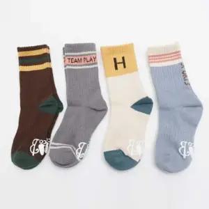 [무료배송] 남아 여아 스포츠 양말 4족 아동용 초등생 긴목양말