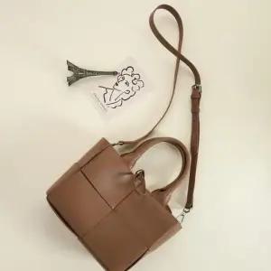 숄더백 베이직 위빙 가죽 토트백 크로스백 가방