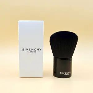 [백화점즉시입고/당일보냄] 지방시 블랙 가부키 브러쉬 (파우더 팩트 브러시) 가부끼