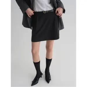 [에잇세컨즈] 벨티드 미니스커트  블랙 (356227WM15)