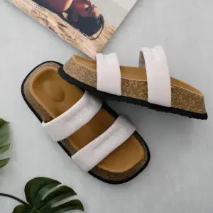 갓슈 실로 어글리 코르크 슬리퍼