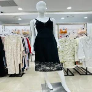 바바라 블랙라벨 논스판 샤틴 레이스 원피스 슬립(BK) AGW4805L (스타필드 코엑스)