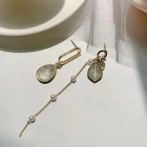 [라일리쥬얼리] Rly 여성 페미닌 실버925 귀걸이 언발 원석 이어링