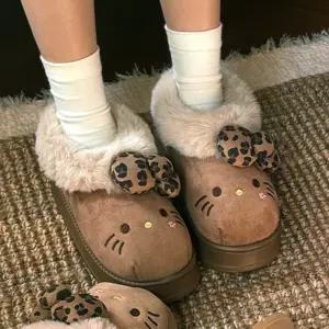 헬로키티 호피 털 부츠 240mm-브라운슬리퍼 유아 아동 어린이 키즈 초등학생 캐릭터 실내화 겨울