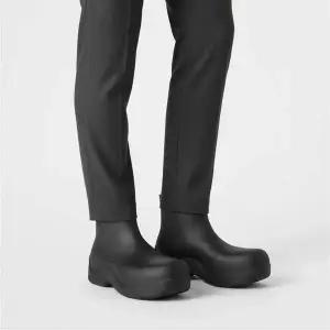 [보테가베네타] 퍼들 블랙 부츠 640043 V00P0 1000 149742400