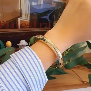 [하프클럽/]여자 여름 포인트 볼드 와이드 뱅글 팔찌