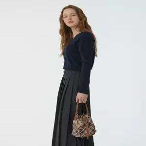 닥스 액세서리 여성 24FW [핫딜][스테디셀러] 브라운 체크 패턴 드로우스트링백 WCBA4F689W2