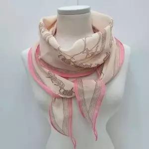 [애슬릿] 여성 스카프 봄 간절기 미니 쁘띠 마름모 머플러