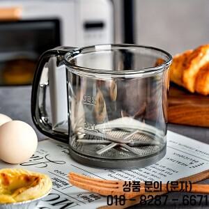 핸드 프레스 디자인이있는 반자동 밀가루 체 투명 비 스틱 베이킹 도구 주방 가제트 액세서리