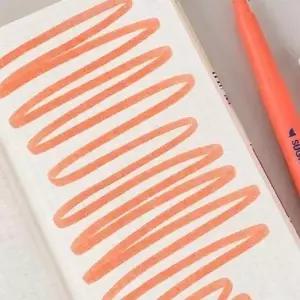 공부 업무 펜 여러 가지 색상으로 구성되어 과목별 내용별로 구분하여 정리하기 좋은 형광 마커펜