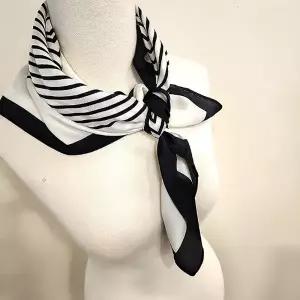 ( )70cm 여성 스트라이프 실키 사각 스카프 데일리용
