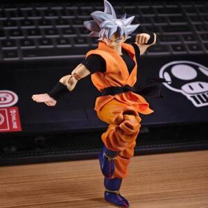 드래곤볼 SHF 손오공 무술 의상 애니메이션 피규어 모델 장난감 철사 훈련복