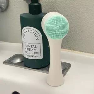 세수브러쉬 얼굴솔 세안용 얼굴클렌징 브러쉬 블루