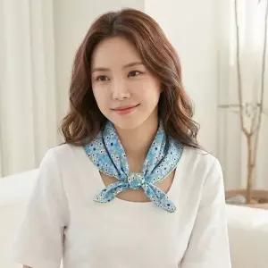 [애슬릿] 대형 손수건 아사 면 100 단체 답례품 쁘띠 스카프 데이지 꽃 패턴 등산 가제 국내 생산