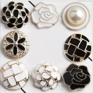 포인트 코디 단추 가디건브로치 모자브로치 스카프고 머플러브로치