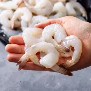 푸드앳홈 탱탱한 식감 생칵테일새우 900g x 2팩