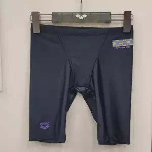 아레나 HC02 아레나 남아동 일반 4부 실내 수영복 A4SB1BB11(NVY)