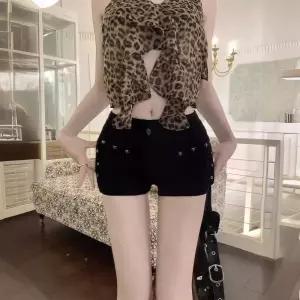 뚜에스틸로 검정 데님 여사친 하계 청반바지 청바지 힙스터 스터드 핫팬츠 ADOR2