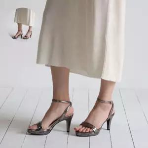 국내제작 에나멜 베이직 가보시 발등 스트랩 샌들힐Y
