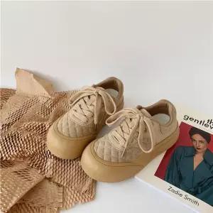 화이트 여자 캔버스화 슈즈 통굽 라운드 키높이 스니커즈 OP5