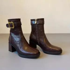 슬송렉샵 블랙 여친 오피스룩 힐 스틸레토 스퀘어부츠 워커힐 통굽 앵클부츠 키작녀 워커 꾹5