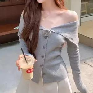 오프숄더 플라워 코사지 가을 골지 가디건 DHH-L11