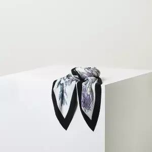 [닥스](강남점)DCSC5E664V2 [25SS][닥스스카프]바이올렛 플라워 플리츠 스카프