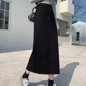 [하프클럽/]블랙 데님 롱스커트 뒷절개 데님치마 깔끔코디 시크