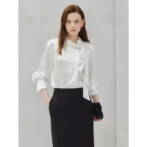 [아이잗컬렉션](타임스퀘어점패션관)하이넥 도트 타이 블라우스 (CS3A0BL231)