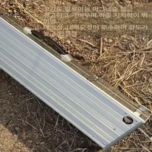 민물 낚시 좌대 뒤꽂이 거치대