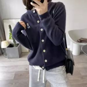 은창]체스트 자수 로맨틱 니트 가디건 봄 가을 겨울 아우터 잠바 점퍼 여성 외투 루즈핏 무지 카라넥