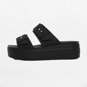 [크록스]브루클린 버클 웨지 샌들 슬리퍼(207431-001)