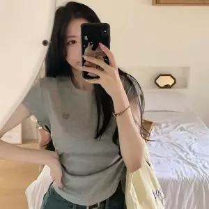 WL 하트 자수 슬림핏 셔링 두꺼운 반팔티