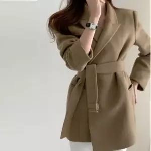 벨트 모직 여성 코트 랩스타일 반코트