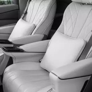 벤츠 차량용쿠션 이불 여행용 아우디 쿠션겸이불 차박