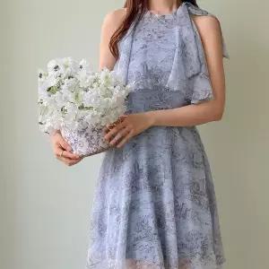 [하프클럽/]여성 휴양지 스타일 쉬폰 홀터넥 리본 장식 프린트 원피스